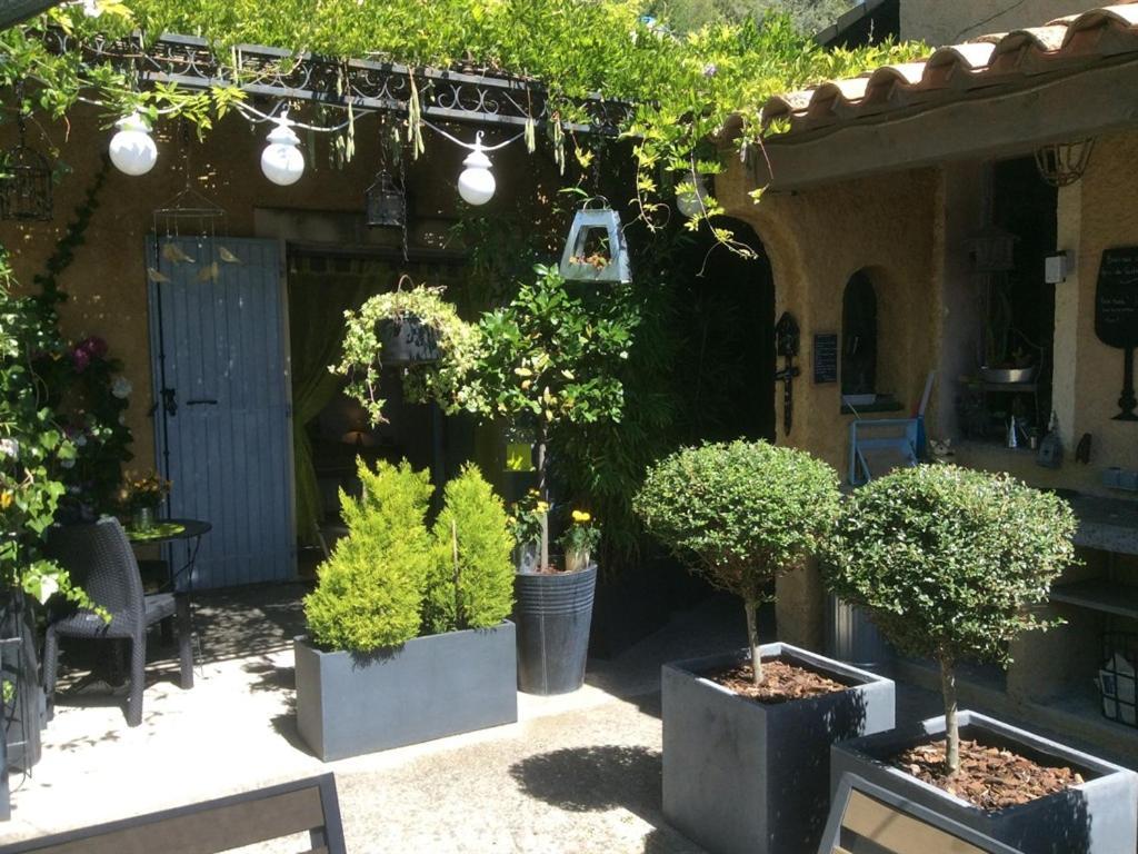 Mas Du Cadranier Otel Villeneuve  Dış mekan fotoğraf
