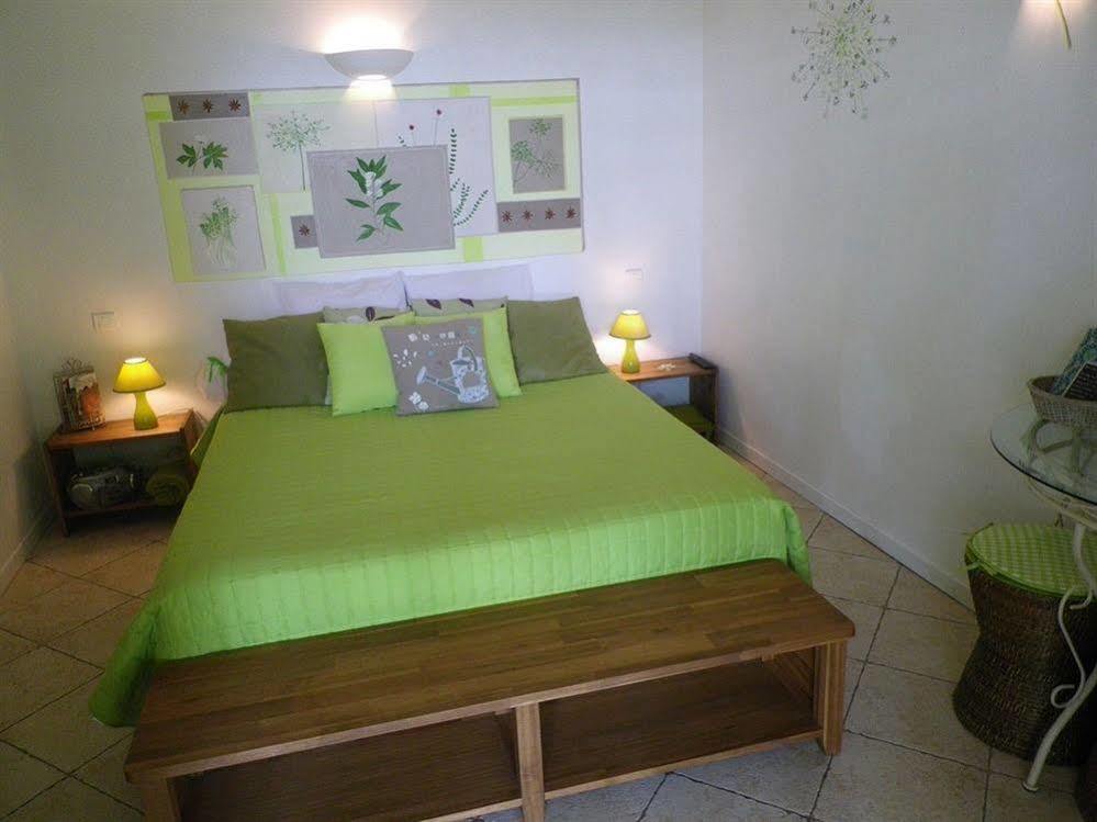 Mas Du Cadranier Otel Villeneuve  Dış mekan fotoğraf